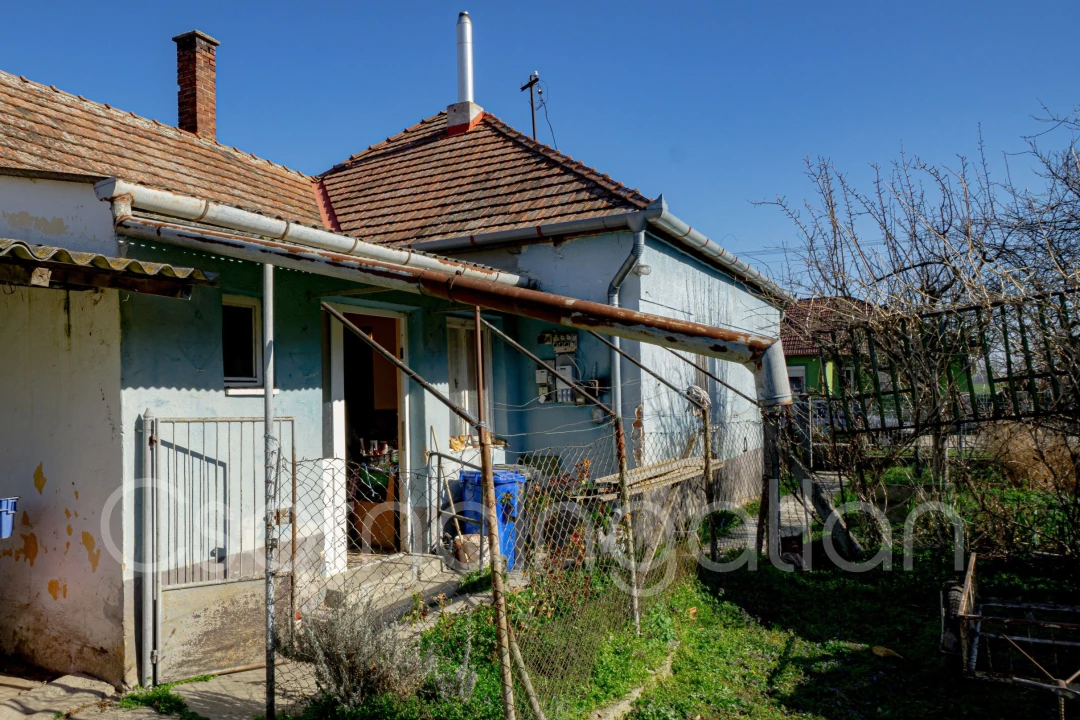 Eladó családi ház, Barbacs