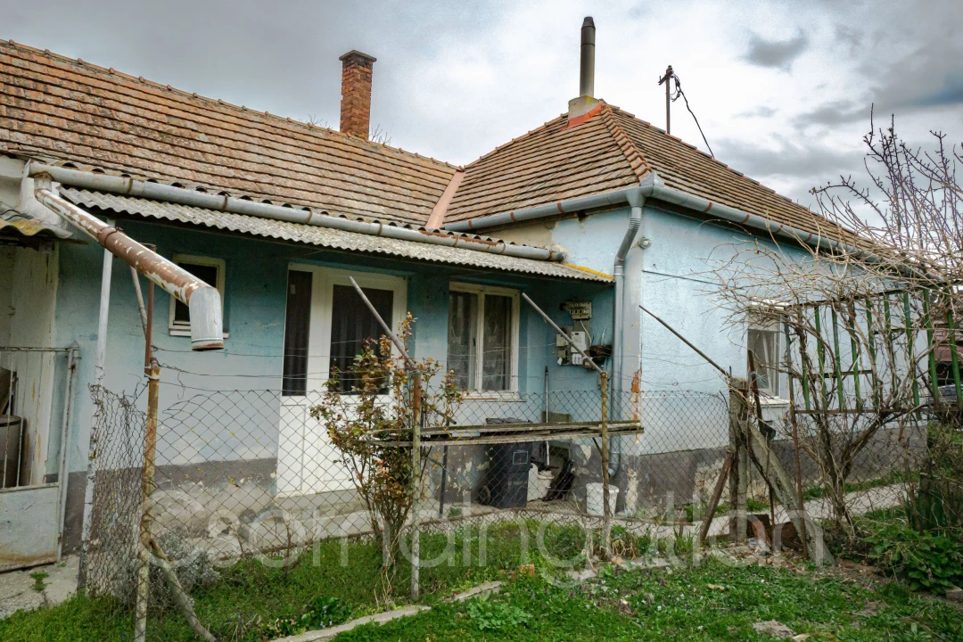 Eladó családi ház, Barbacs