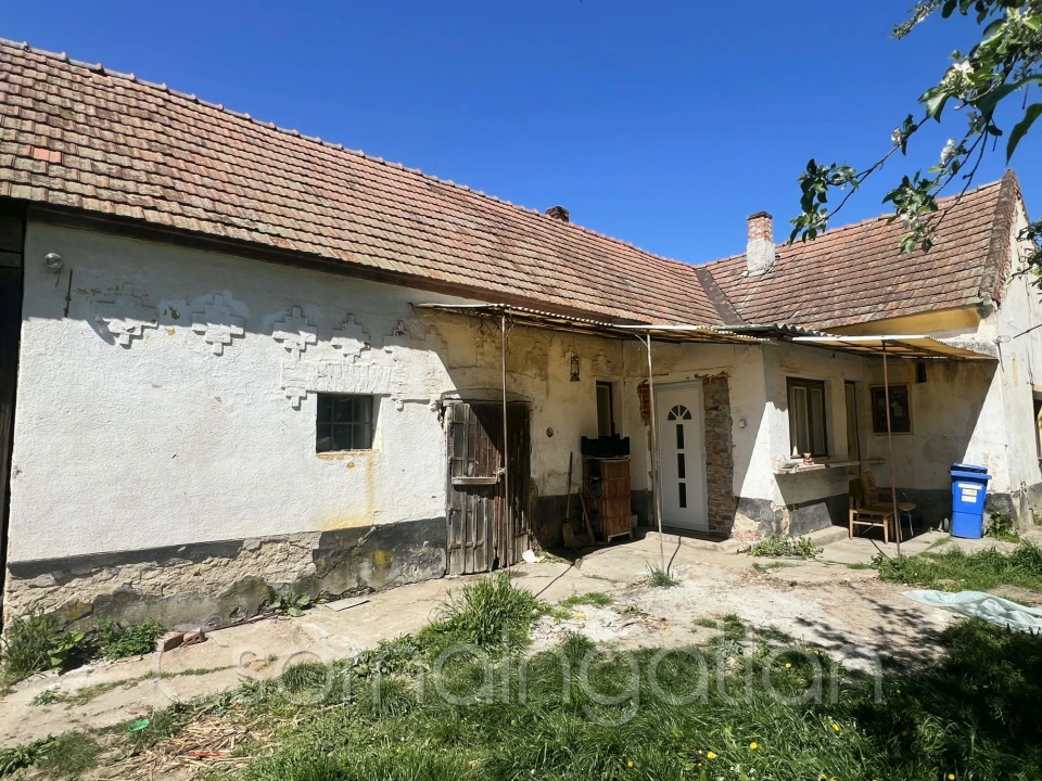 Eladó családi ház, Szil