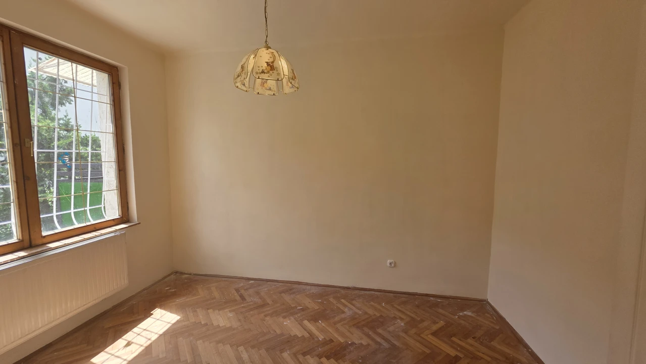 Eladó téglalakás, Debrecen