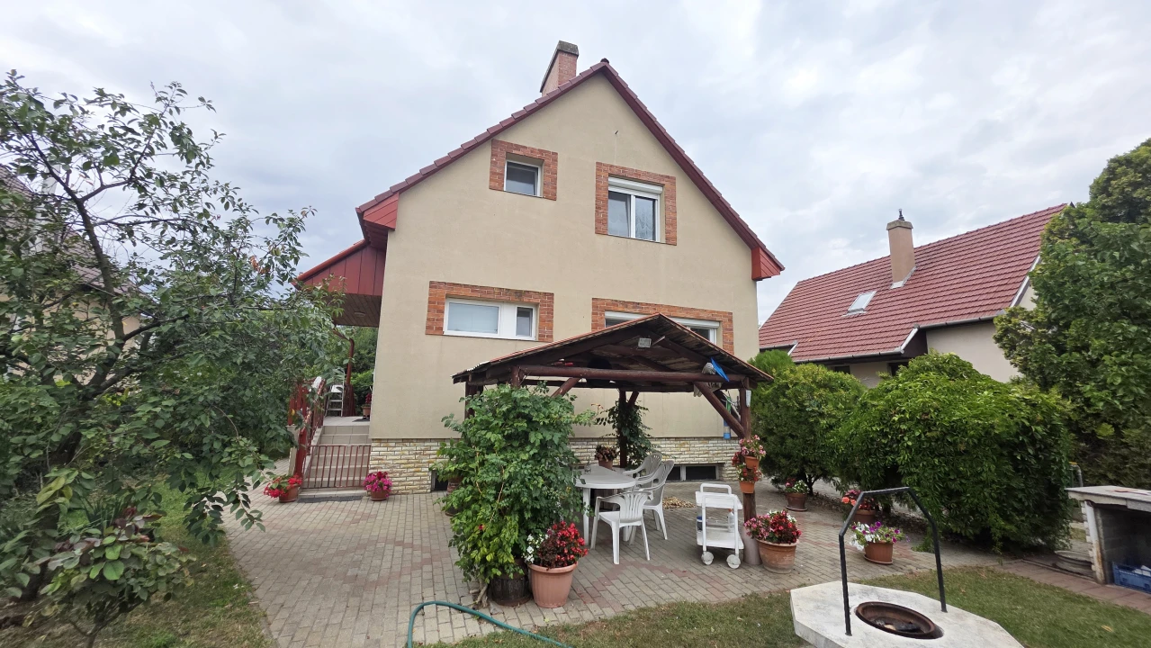 Eladó családi ház, Debrecen