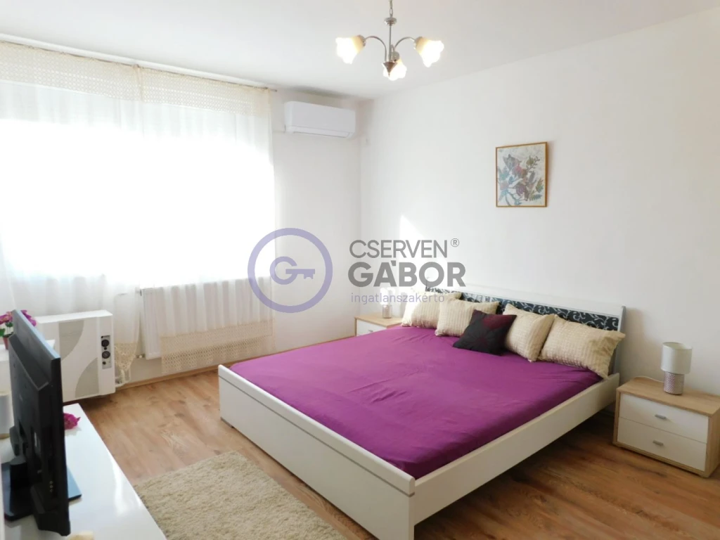 Gáborjáni Sz. Kálmán utcán, 48 m2-es, 2 szoba-étkezőkonyhás lakás eladó.