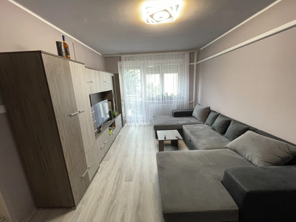 Eladó panellakás, Székesfehérvár