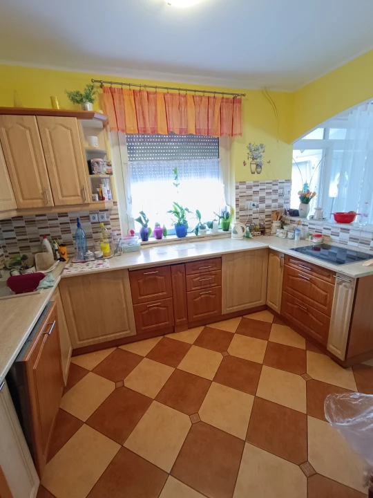 Eladó családi ház, Polgárdi