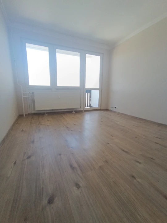 Eladó panellakás, Székesfehérvár