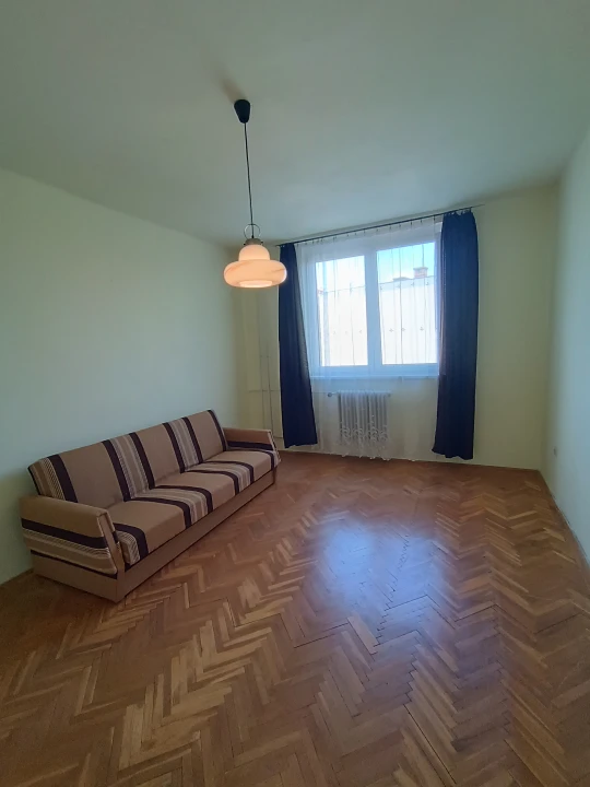 Eladó téglalakás, Székesfehérvár