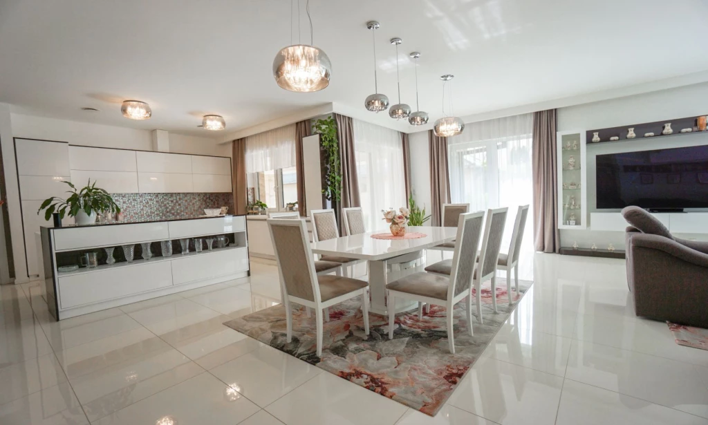 c3-1-name c2-1-name, Hajdúszoboszló