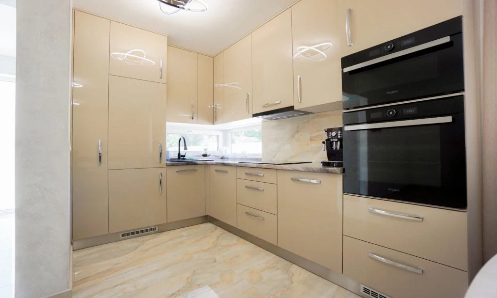 c3-1-name c2-82-name, Hajdúszoboszló