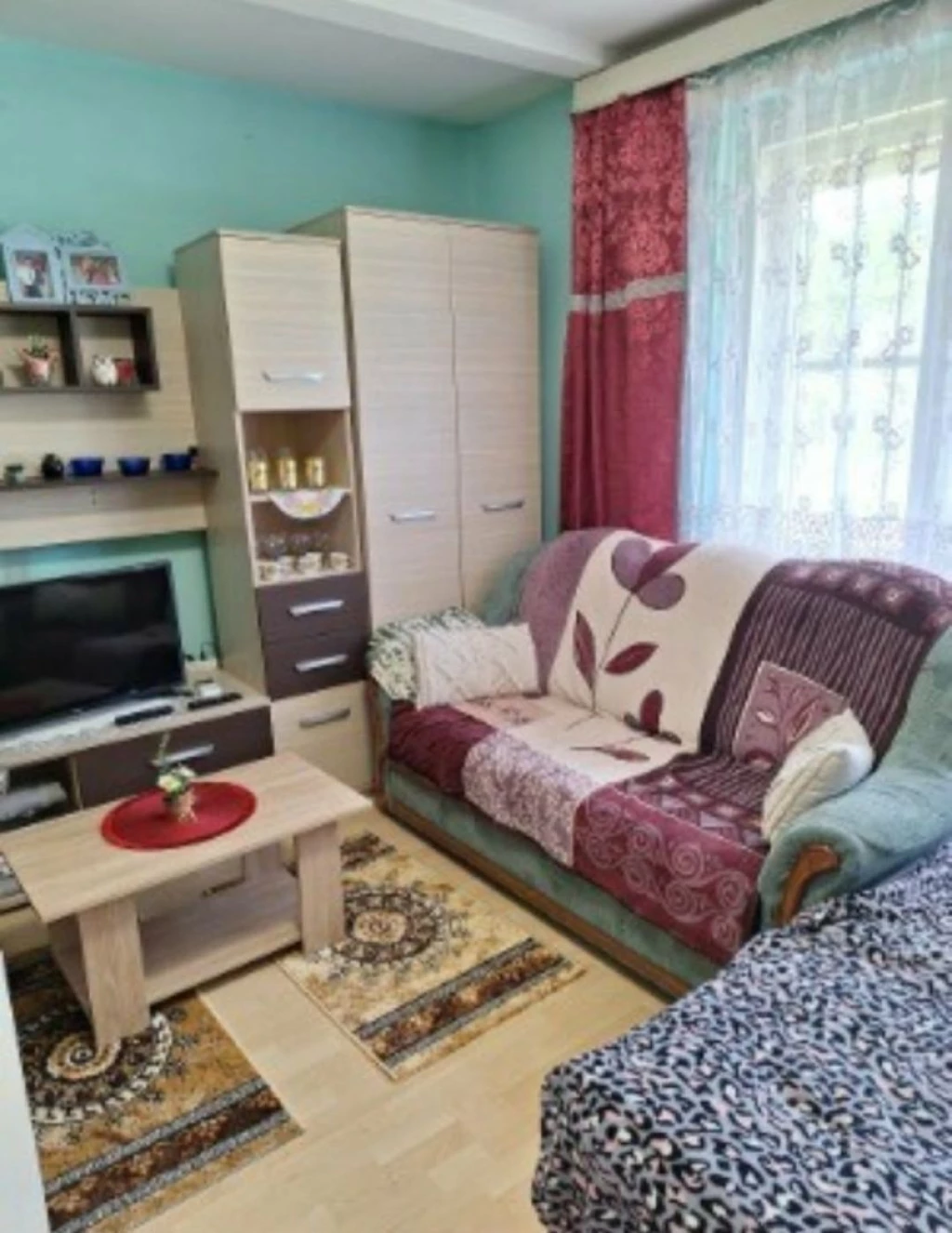 Panoráma út közelében, 35m2 es, 1 szobás ház eladó