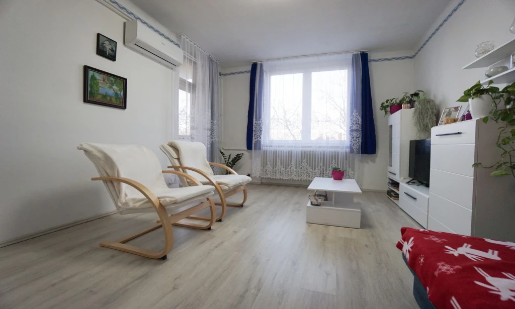 For sale brick flat, Hajdúszoboszló