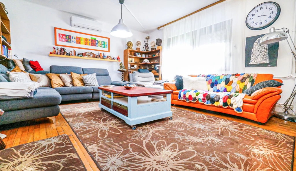Homokkertben, hőszigetelt, 52 m2-es, 2 szobás, cirkó fűtéses, felújított családi ház eladó!