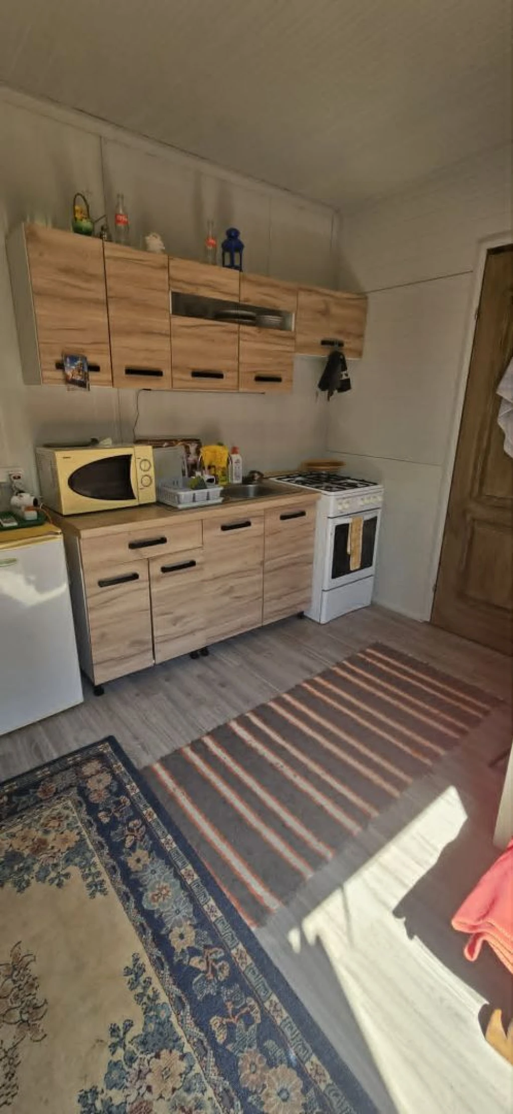 Bayk András kertben, 18 m2 es, 1 szobás mobilház eladó, 720 m2 telken