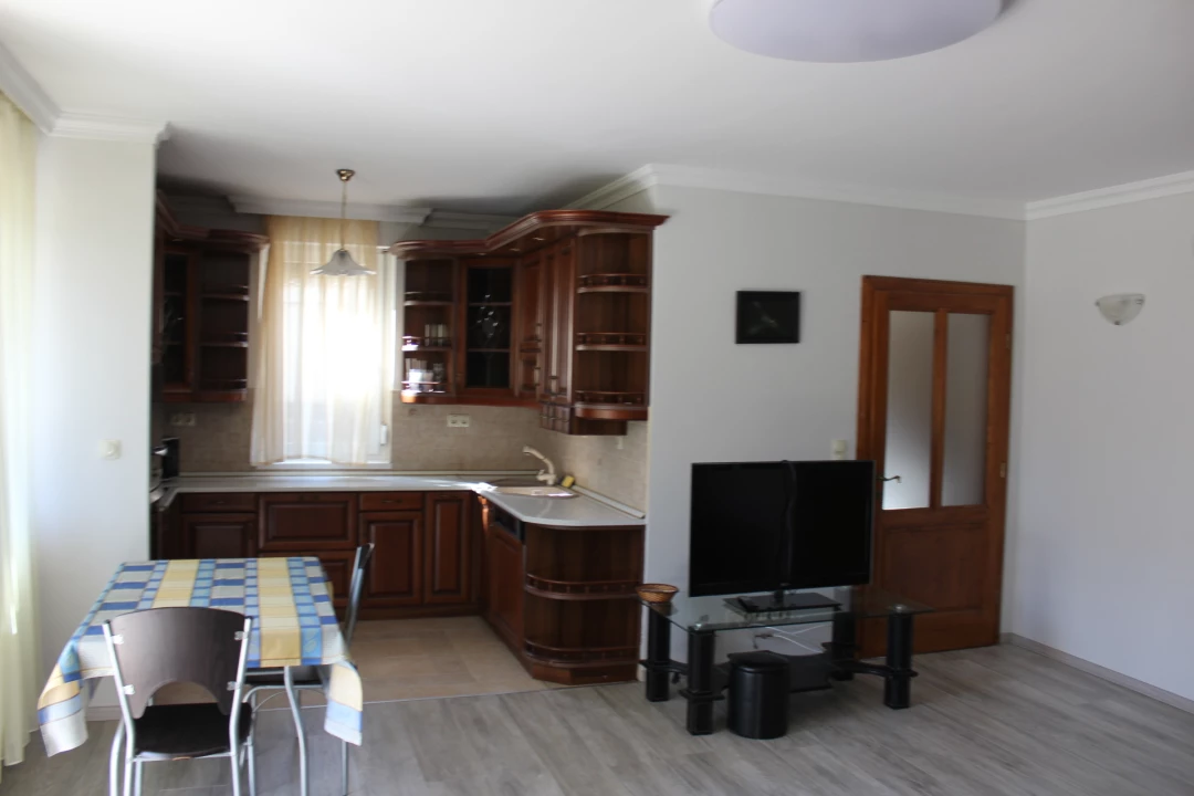 Kiadó téglalakás, Debrecen, Nagyerdei körút