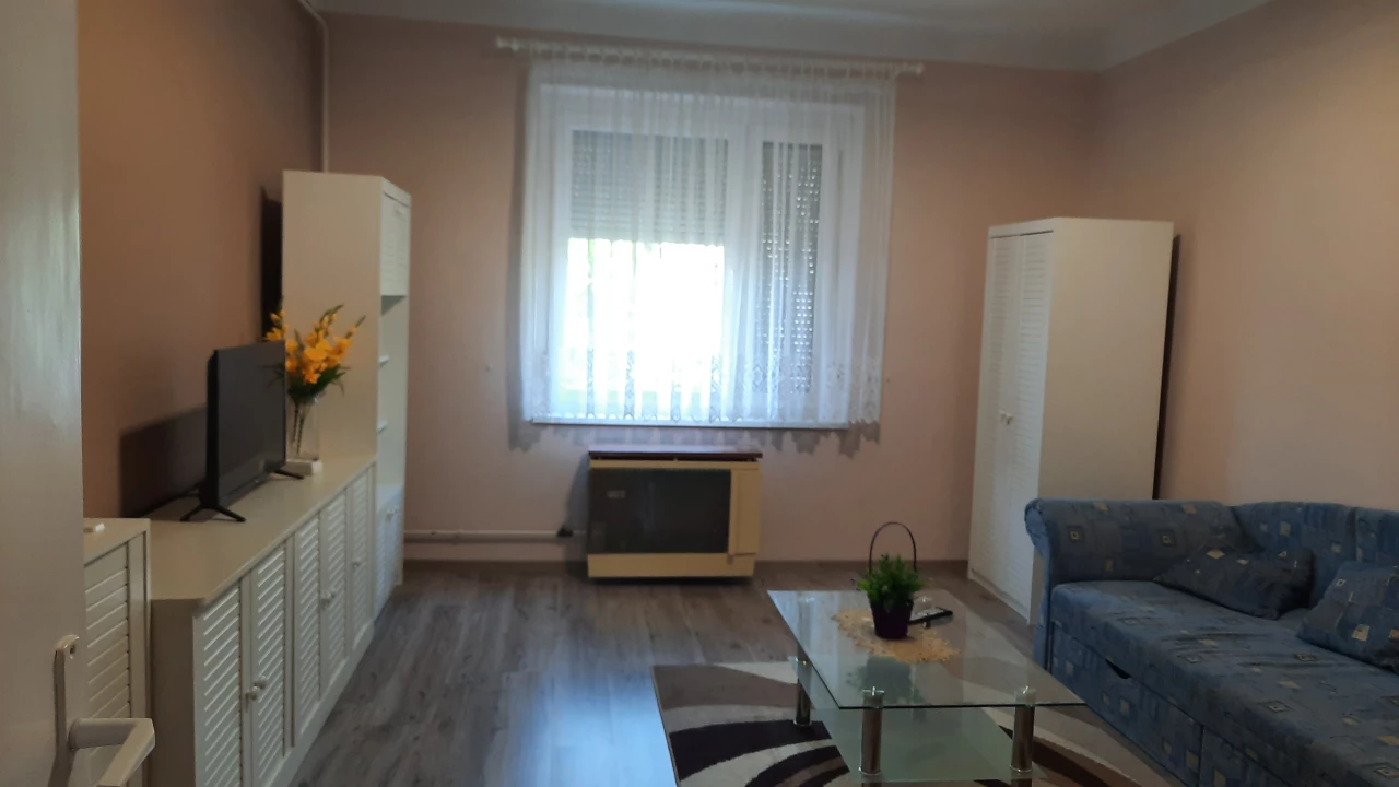 For sale brick flat, Pécs