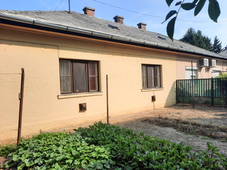 Eladó ikerház, Pécs