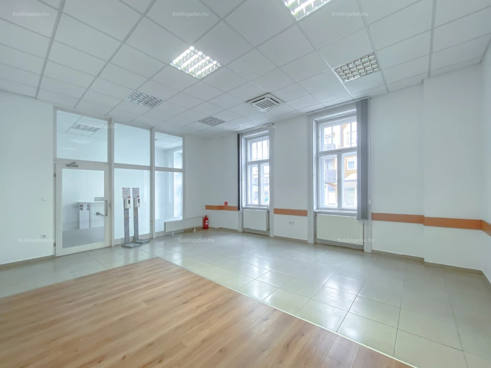 For sale immediate office, Kaposvár