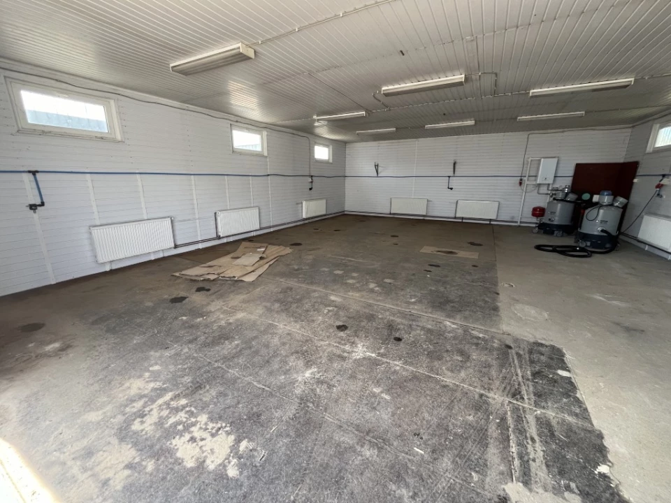 Kiadó raktár, Kaposvár