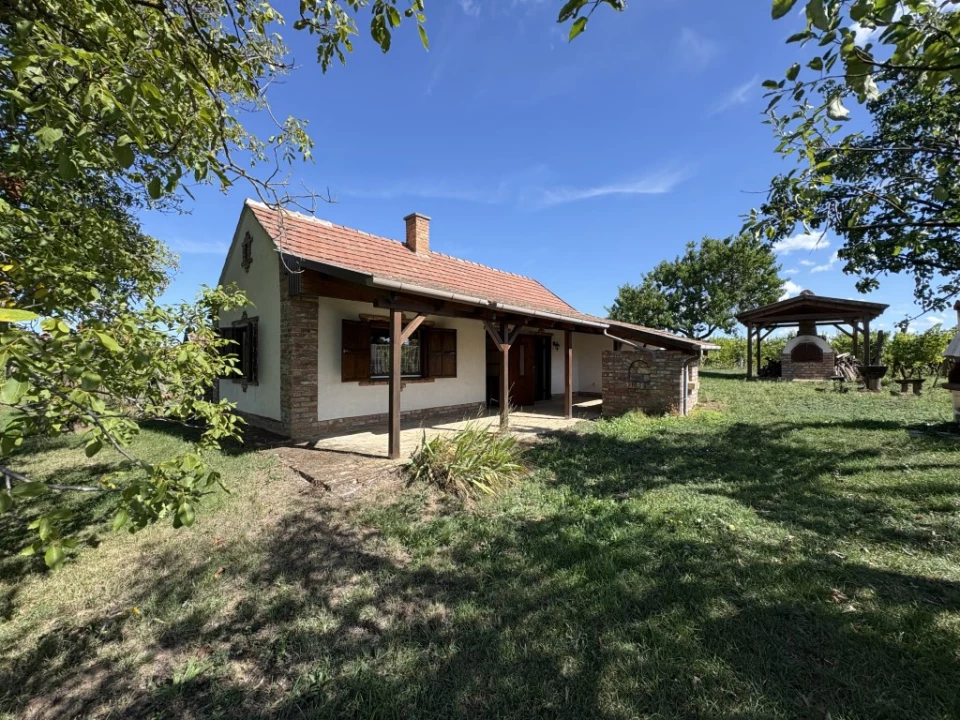 Eladó hétvégi ház, Kaposhomok