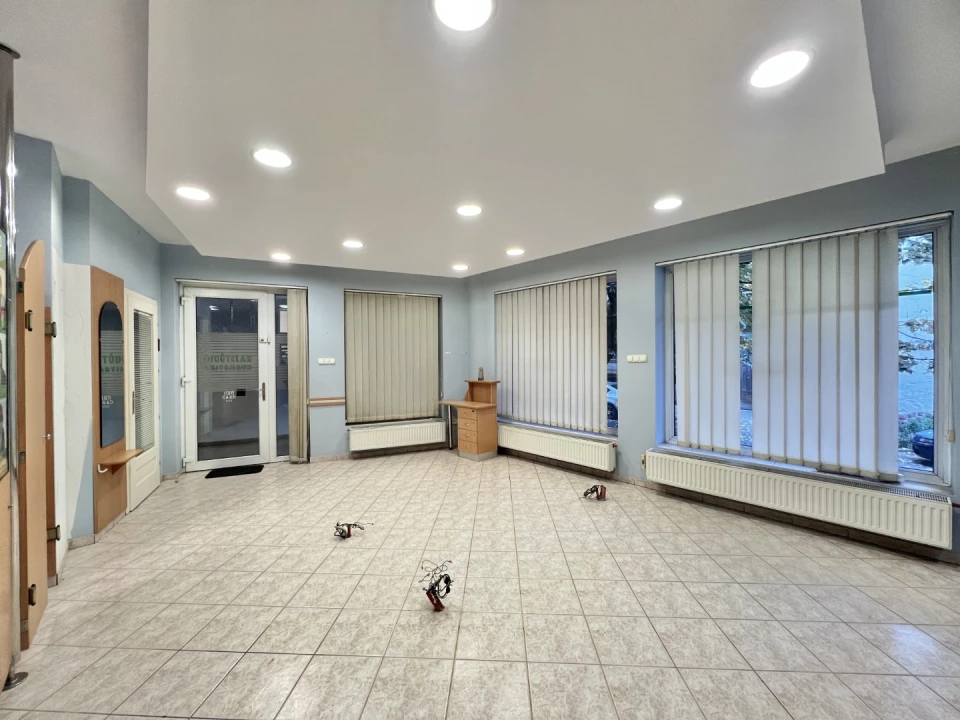 Eladó üzlet, Kaposvár