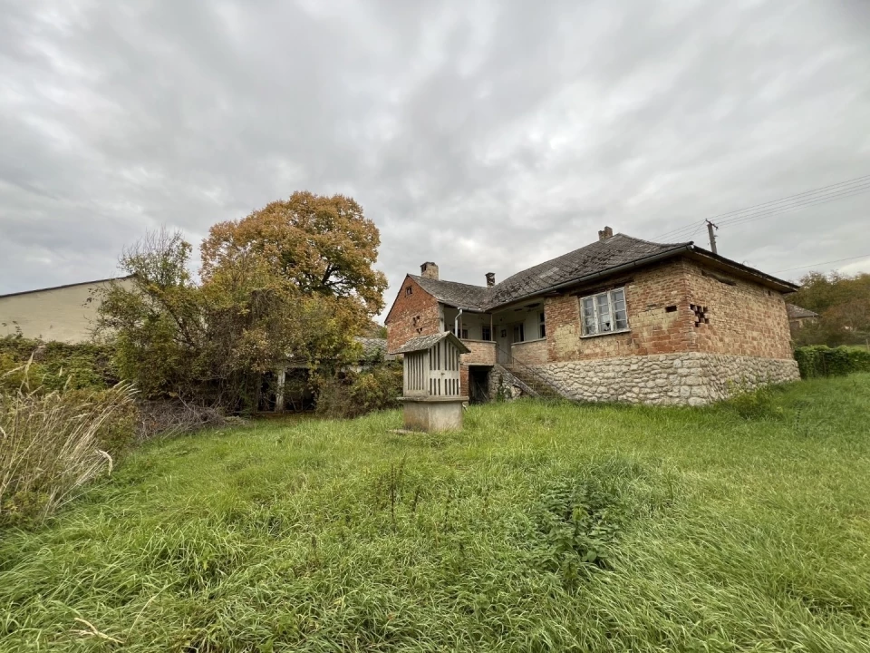 Eladó családi ház, Felsőmocsolád