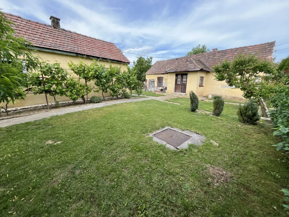 Eladó családi ház, Kaposvár