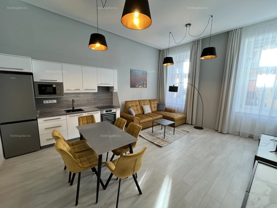 Kiadó téglalakás, Kaposvár