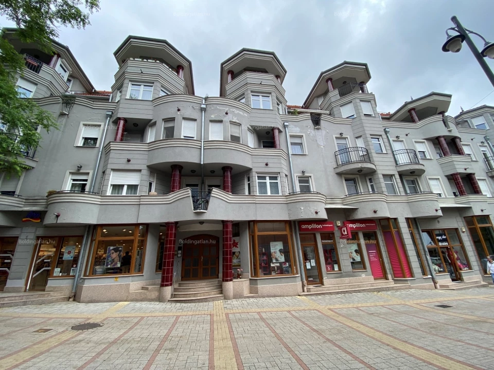 Kiadó teremgarázs, Kaposvár