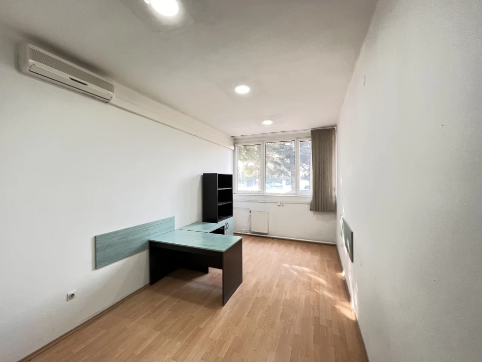 Kiadó iroda, irodaház, Kaposvár