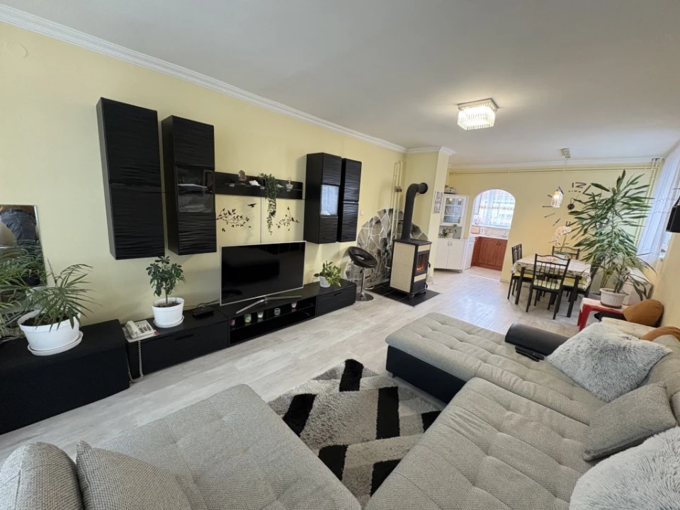 Eladó téglalakás, Kaposvár