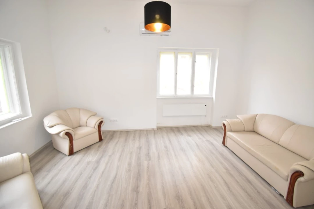 Eladó téglalakás, Kaposvár