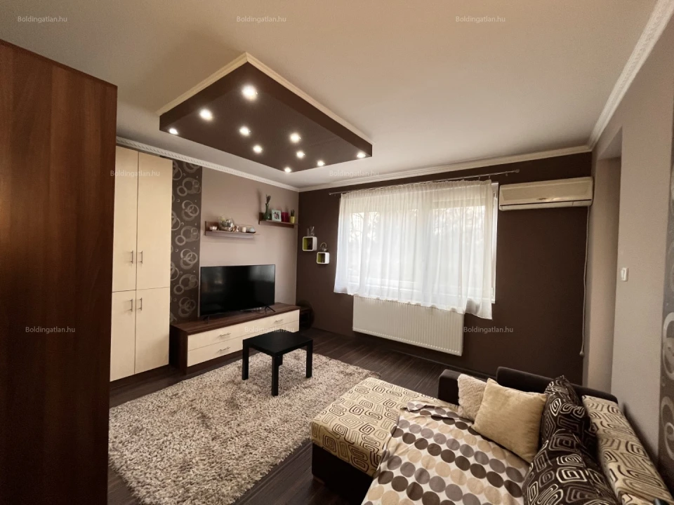 Eladó társasházi lakás, Kaposvár