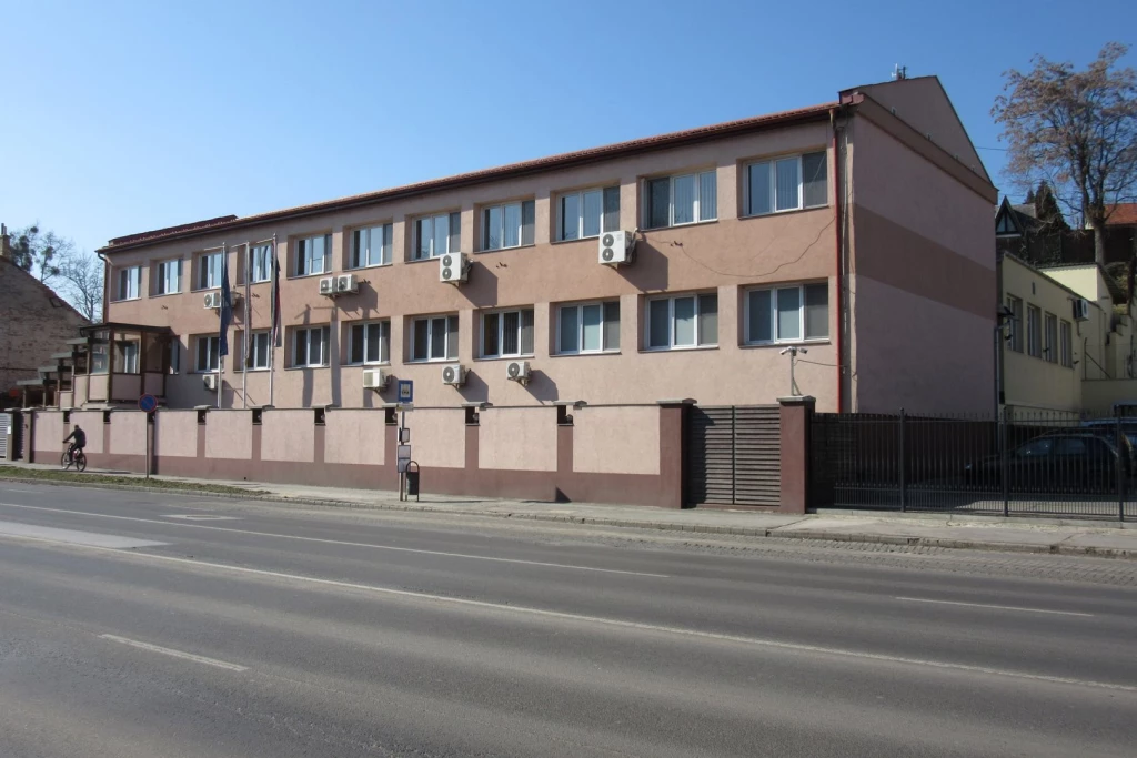 For sale factory building, Miskolc, Szentpéterikapu-kelet