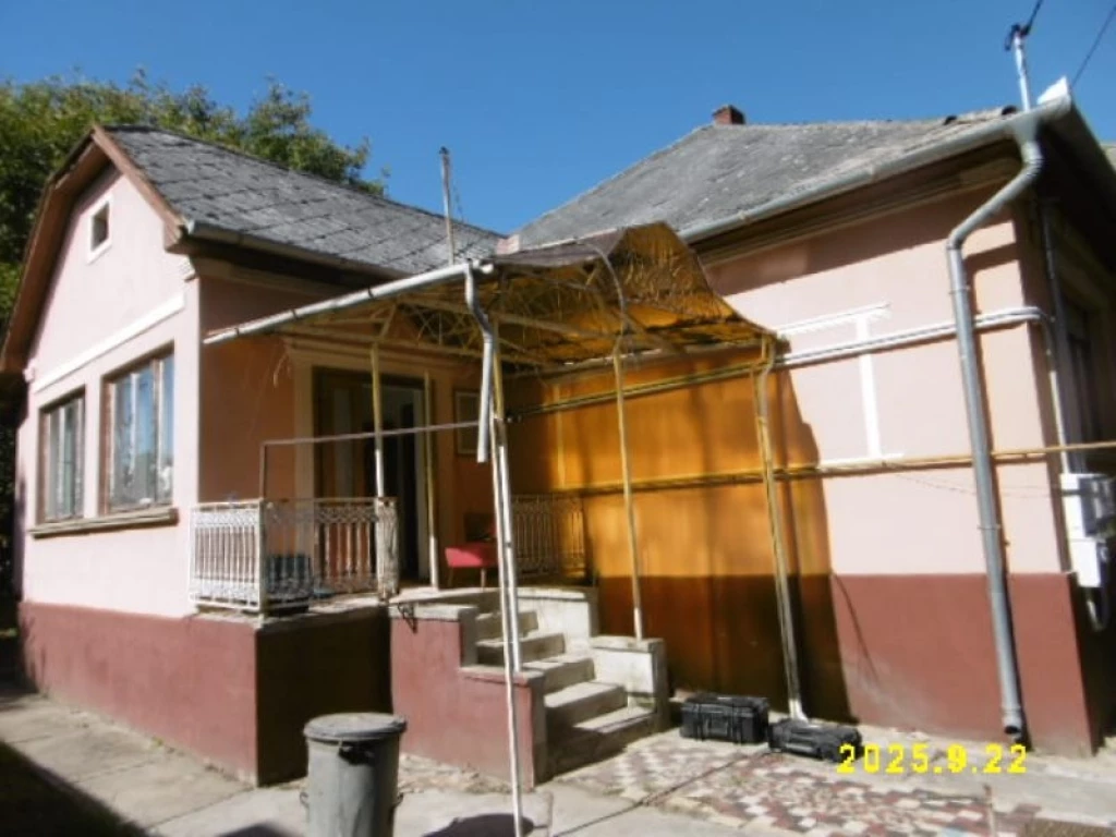 Eladó 100 m2 családi ház, Edelény