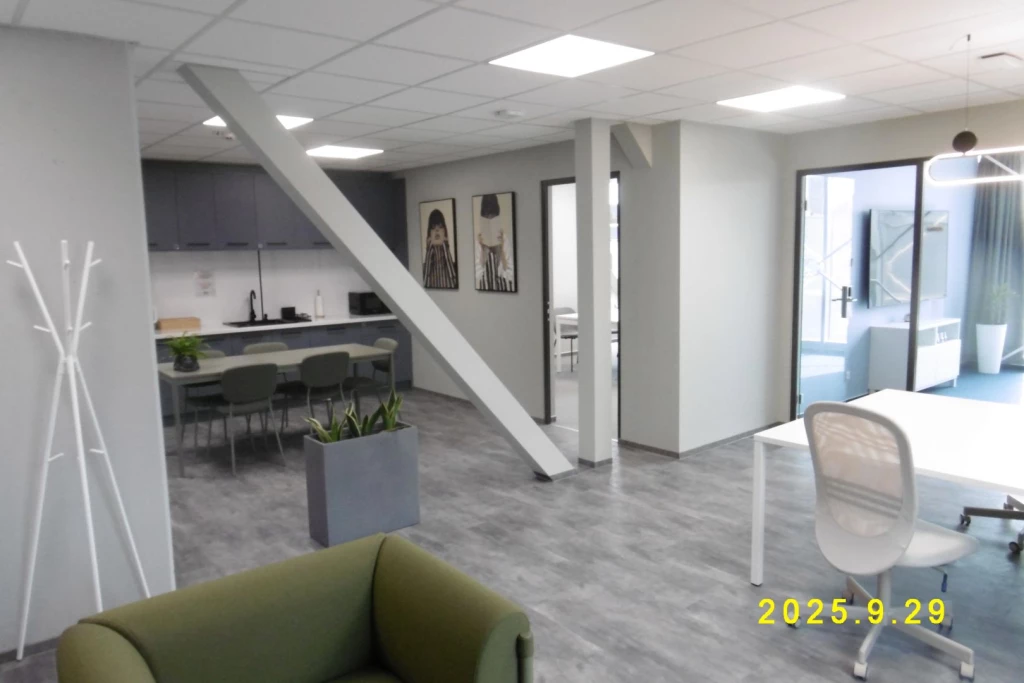 Kiadó 1 m2 iroda irodaházban, Miskolc