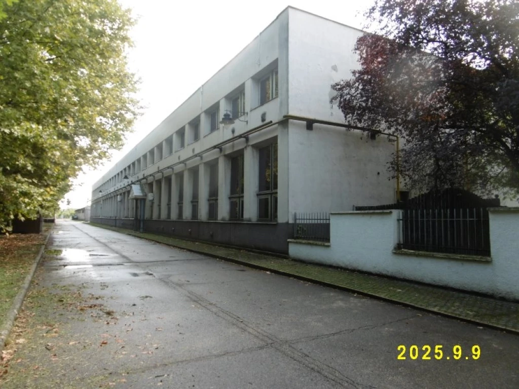 Kiadó 5224 m2 ipari, keresk. épület, Miskolc