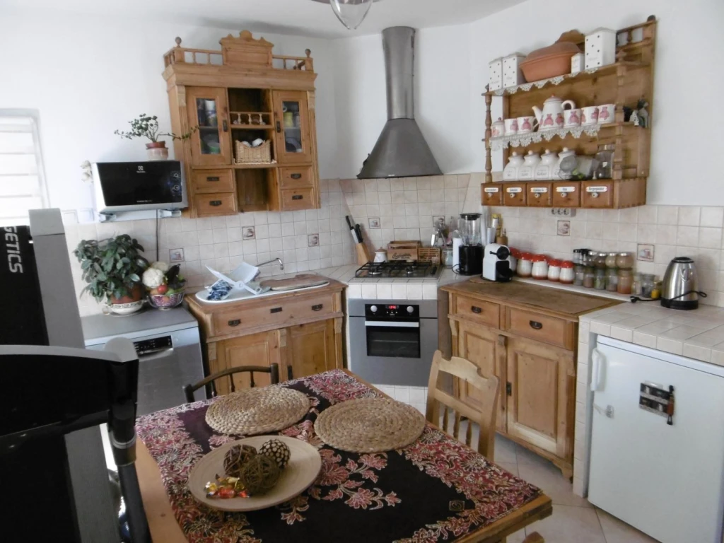 c3-1-name c2-1-name, Miskolc, Bábonyibérc