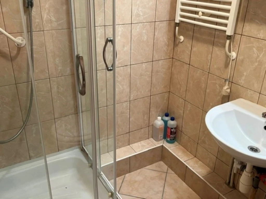 Eladó 28 m2 panel lakás, Miskolc