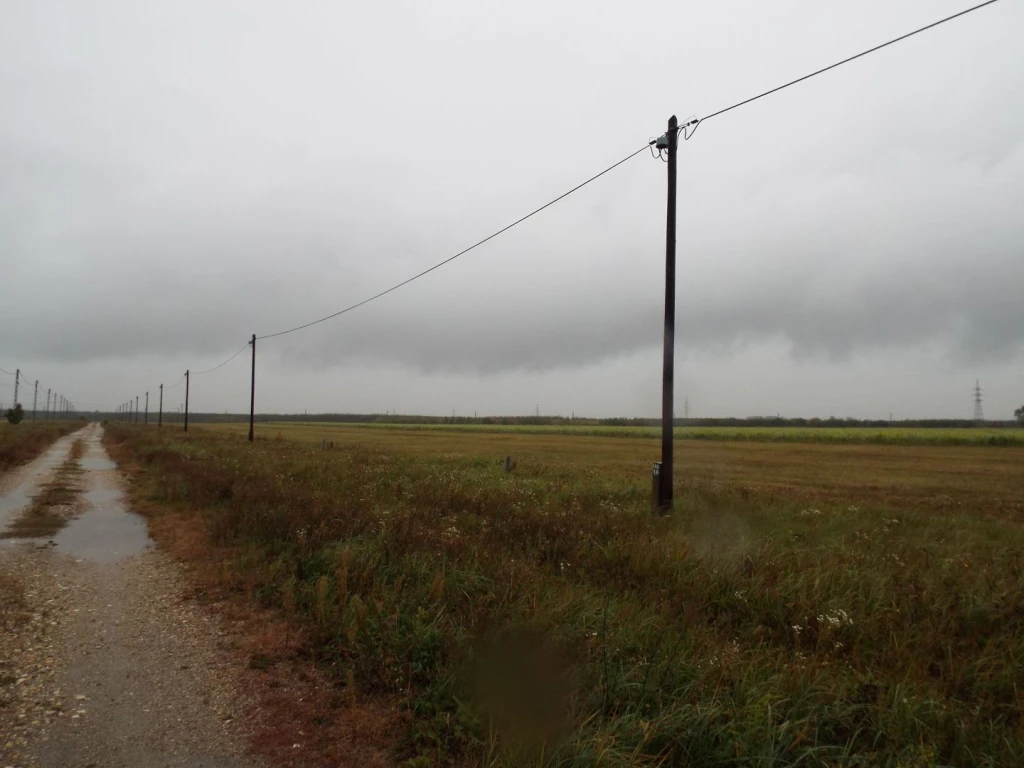 Eladó 727 m2 építési telek, Onga