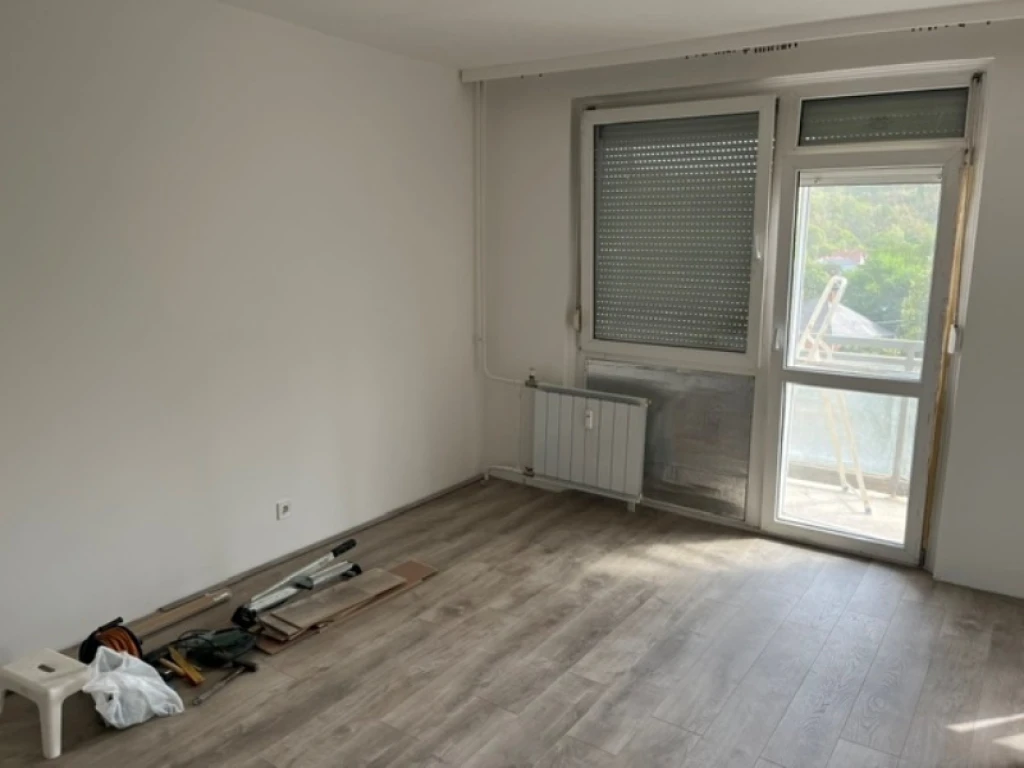 Kiadó 28 m2 panel lakás, Miskolc