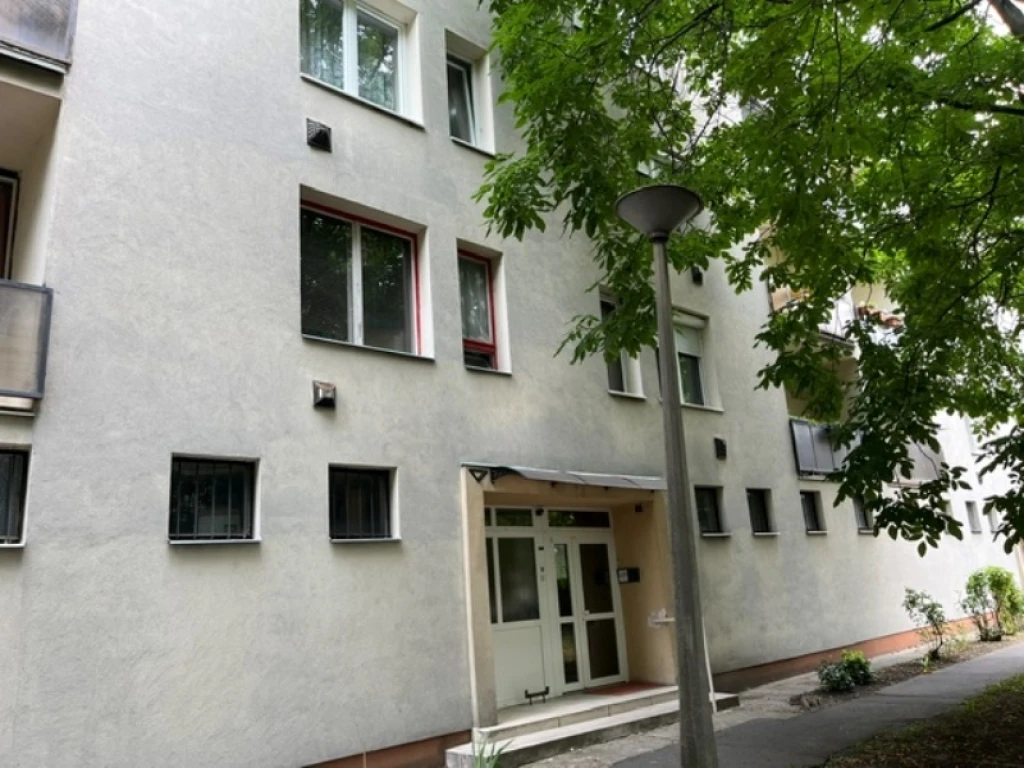 Eladó 27 m2 tégla lakás, Miskolc