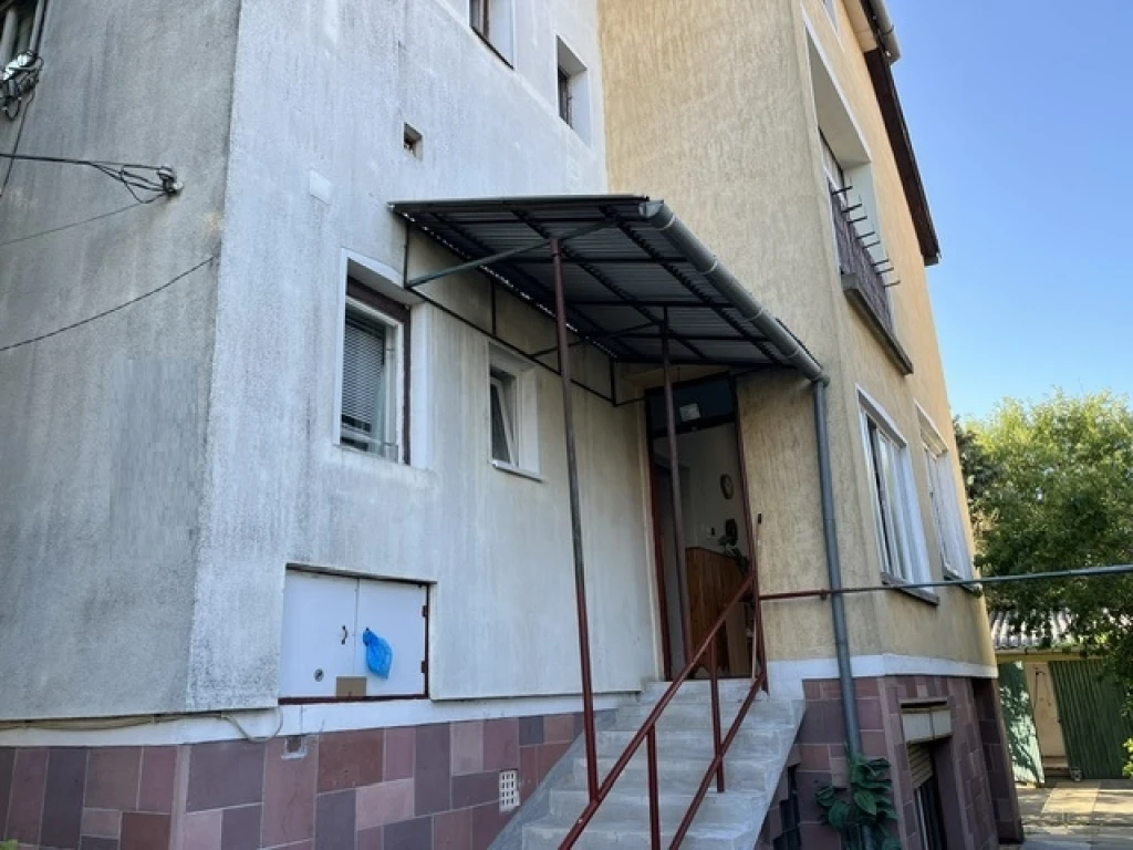 Eladó 235 m2 családi ház, Miskolc
