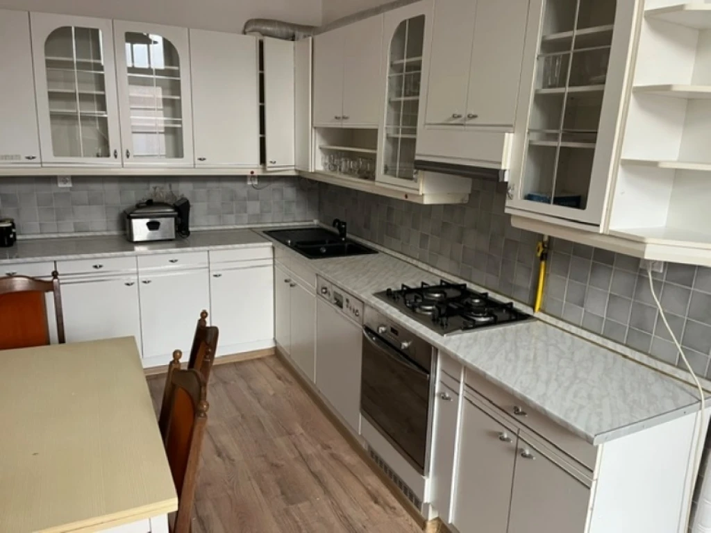 Eladó 102 m2 tégla lakás, Miskolc