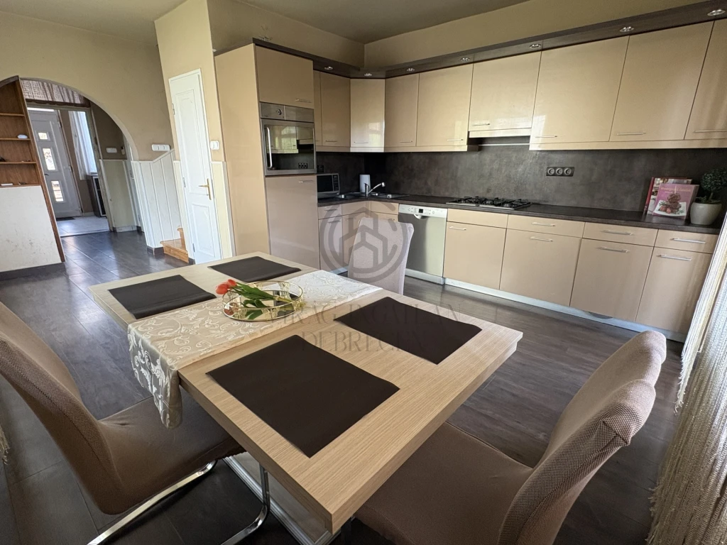 c3-1-name c2-1-name, Debrecen, Vak Bottyán utca