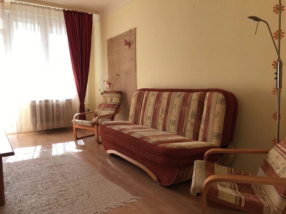 Kiadó téglalakás, Debrecen