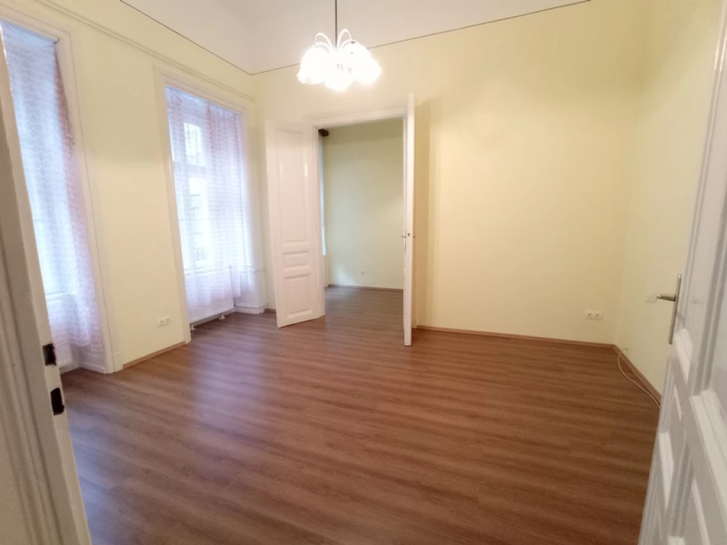 For rent other flat, Budapest VI. kerület, Nagykörúton belüli terület, Paulay Ede utca