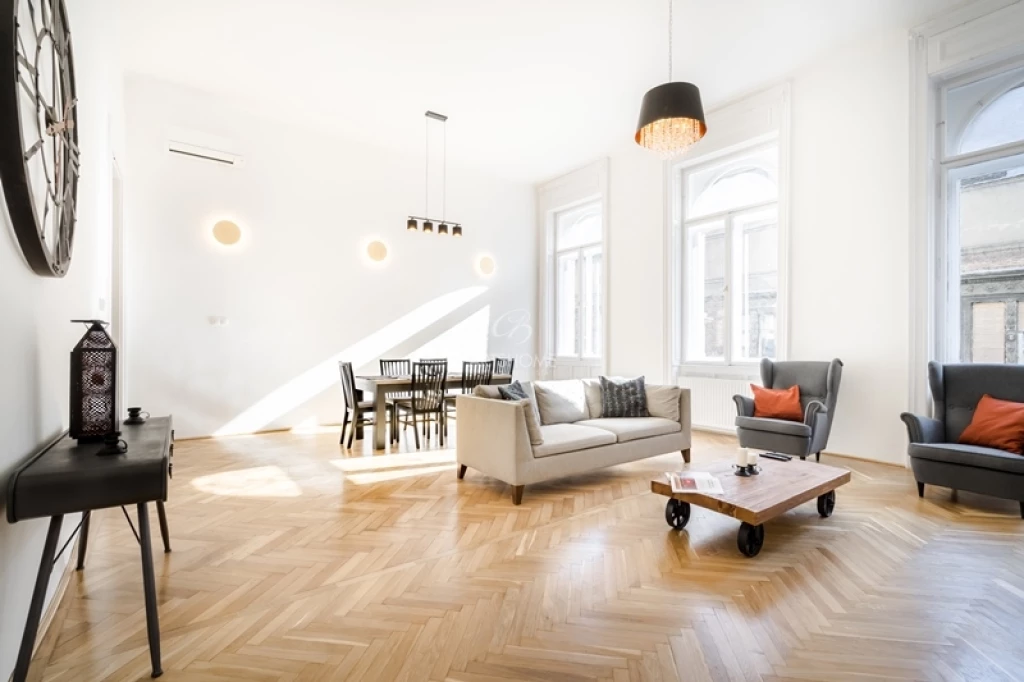 Kiadó téglalakás, Budapest VI. kerület, Teréz körút