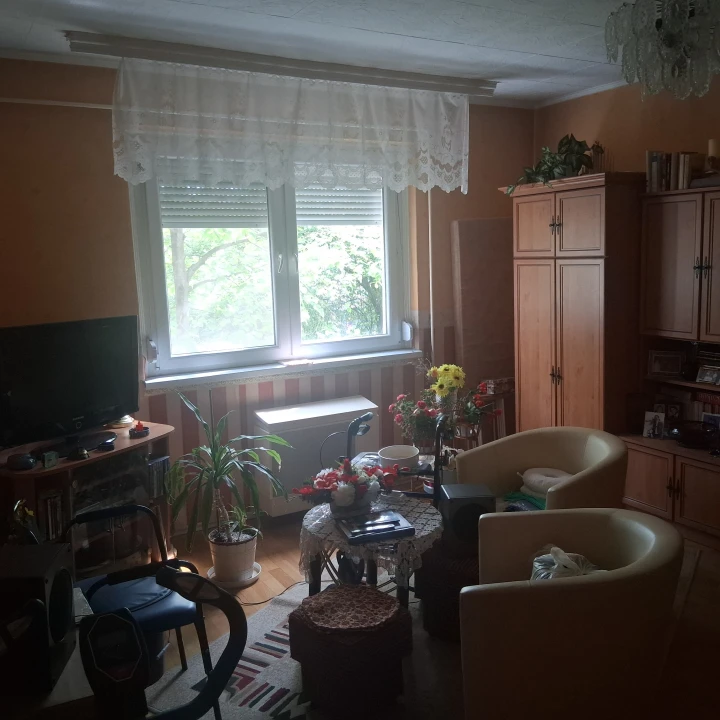 Eladó panellakás, Békéscsaba