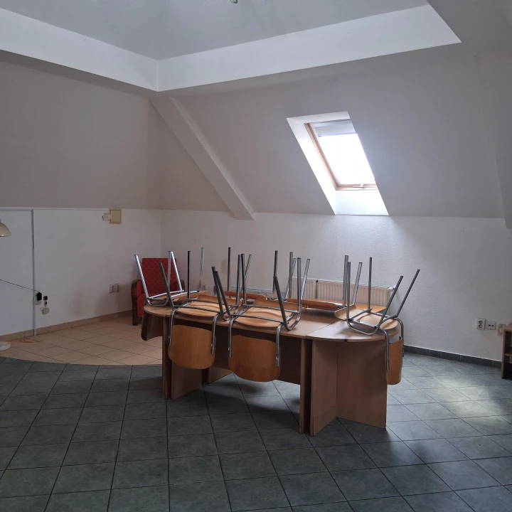 Eladó hotel, panzió, Békéscsaba