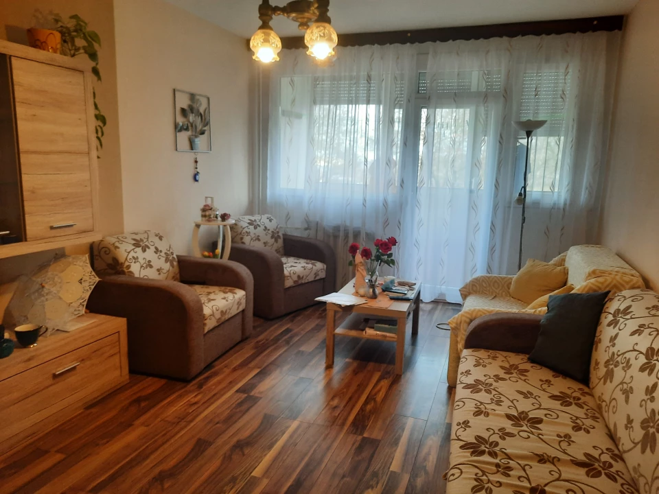 For sale panel flat, Pécs, Siklósi út