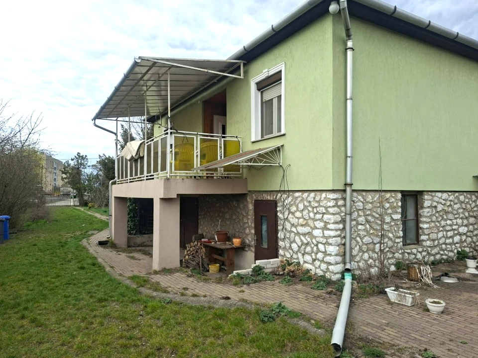 c3-1-name c2-1-name, Mezőkeresztes